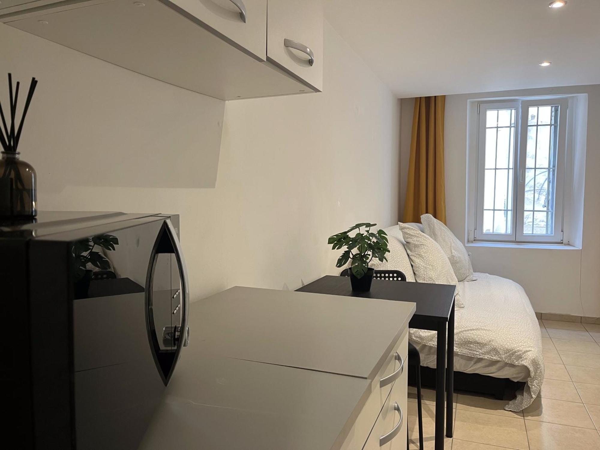 Studio Equipe Confort Proche De Toutes Commodites La Seyne-sur-Mer Exterior photo